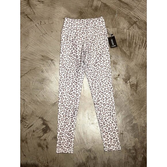 Lahana Active Womens Emari 7/8 Leopard Print Leggings Small NWT 73% Polyester 27 - Picture 1 of 5